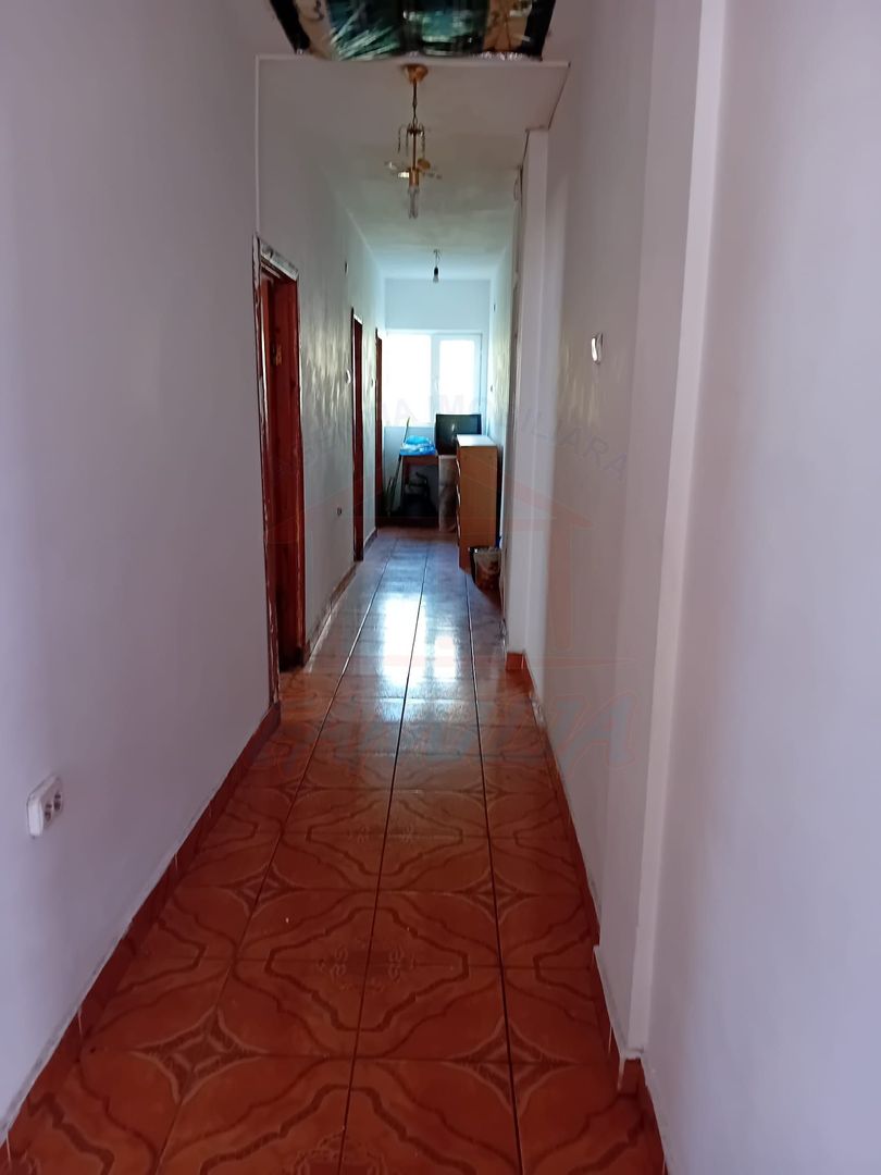 PROPRIETATE P+P1 CU 10 CAMERE – DE ÎNCHIRIAT SAU DE VÂNZARE - Poză 1