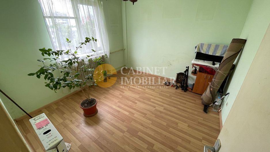 2 camere DECOMANDAT - etaj intermediar - liber - FARA RISC - Poză 1