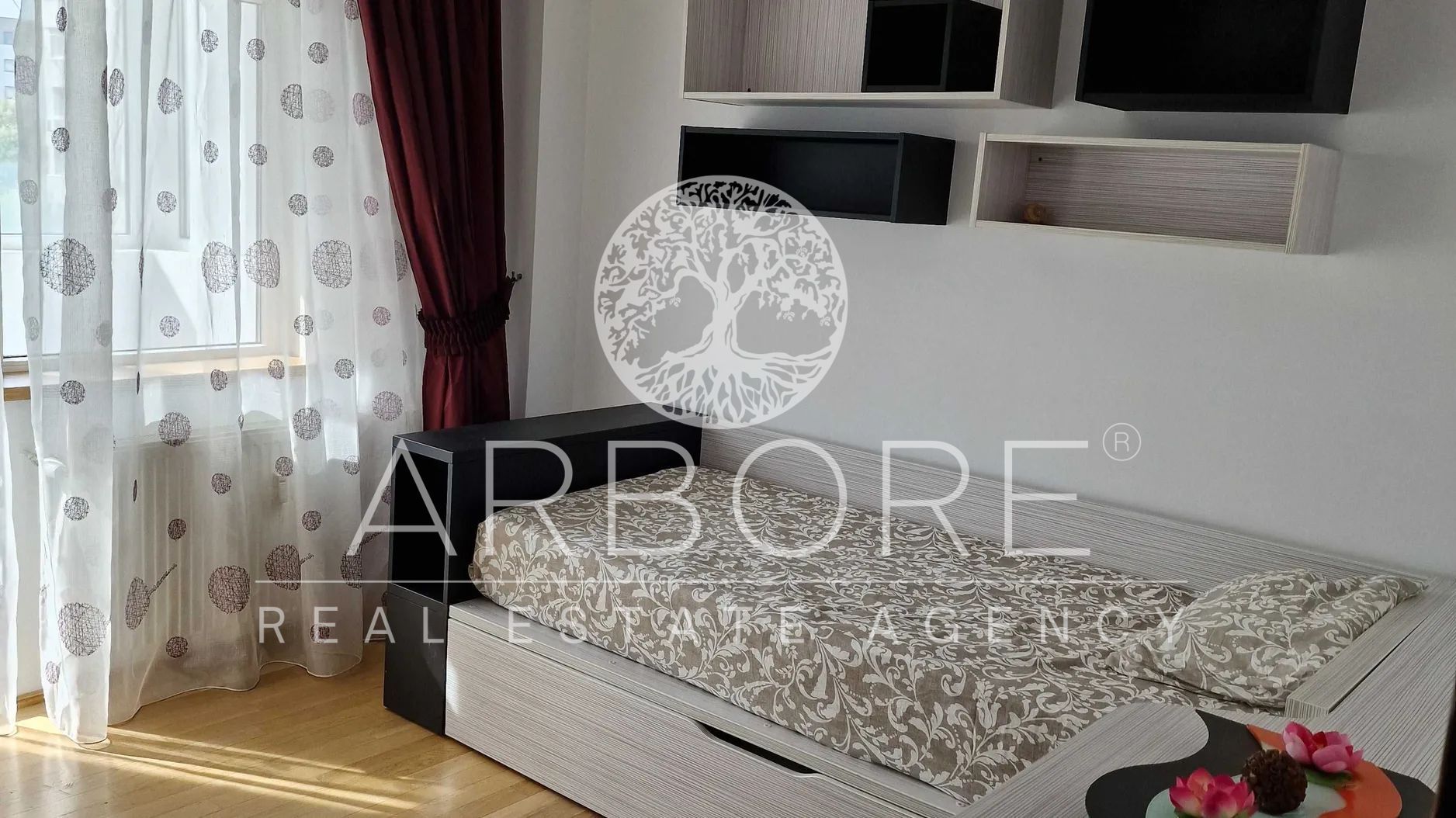 Apartament spațios cu 4 camere în zona Decebal - Poză 7