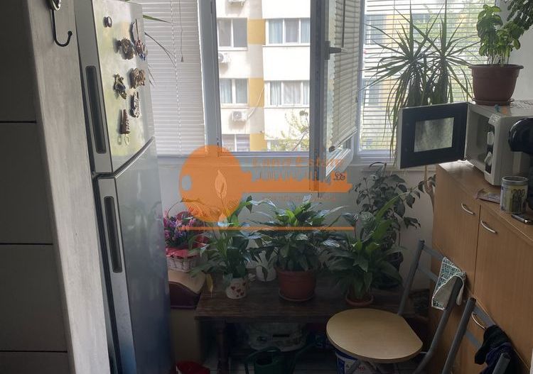 Apartament 3 camere decomandat Chisinau - Poză 4