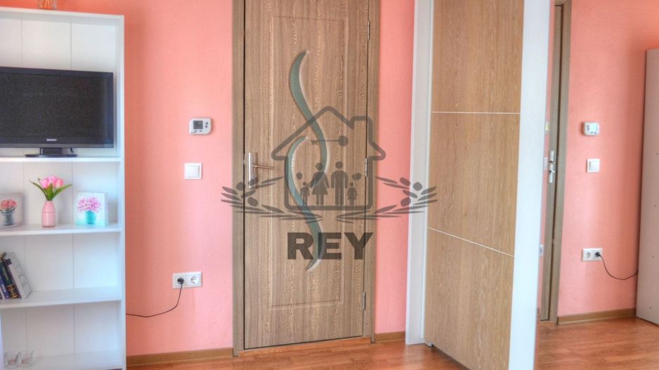Apartament renovat, 2 camere cu terasa,, zona Constituției - Poză 11