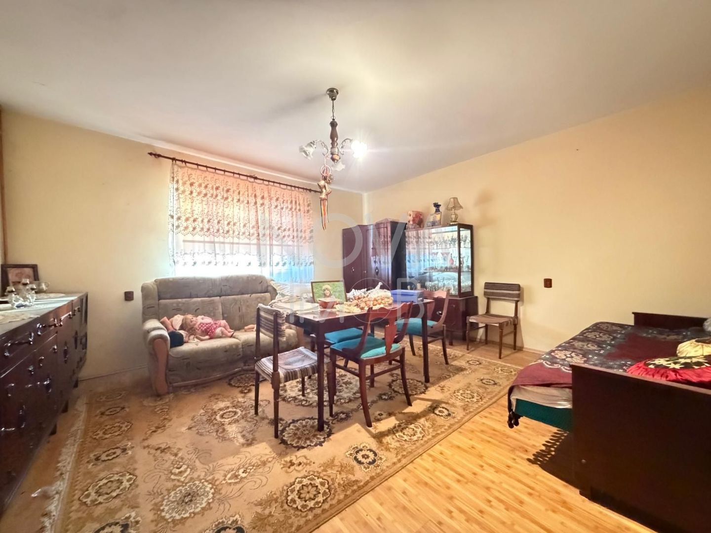 CASA DE VANZARE IN AVRIG – SPATIU GENEROS - Poză 5