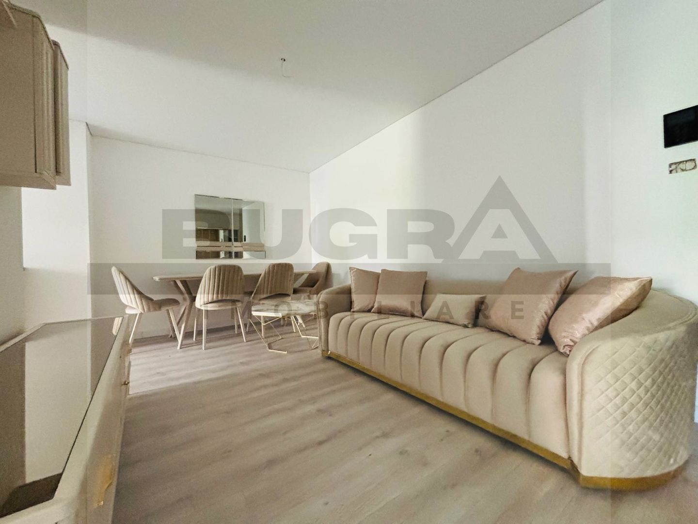 Apartament 3 camere modern, prima inchiriere, garaj, zona Golden Tulip - Poză 2