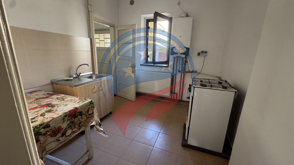 Casă p+1 formata din doua apartamente - Poză 5