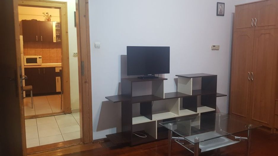 Apartament 1 camera Iosefin la curte - Poză 2