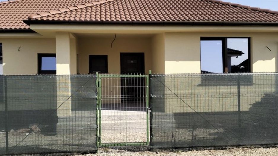 Casa de vanzare Lazuri - Poză 2