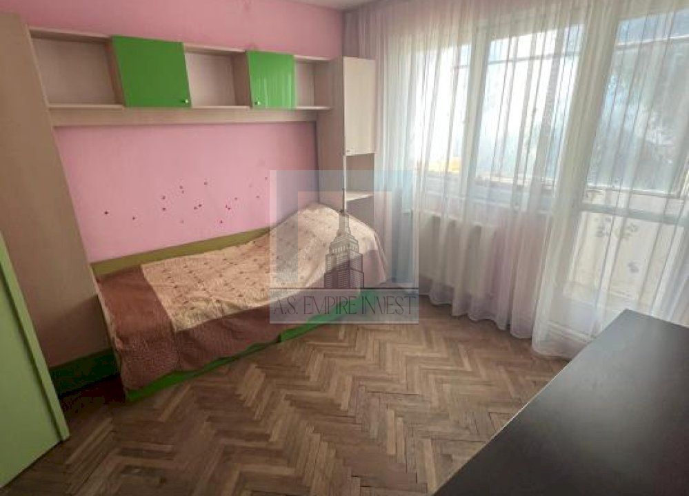 Apartament 3 camere - zona Centrul Civic - Poză 4