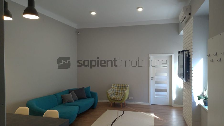 APARTAMENT CENTRAL CU 3 CAMERE - Poză 2