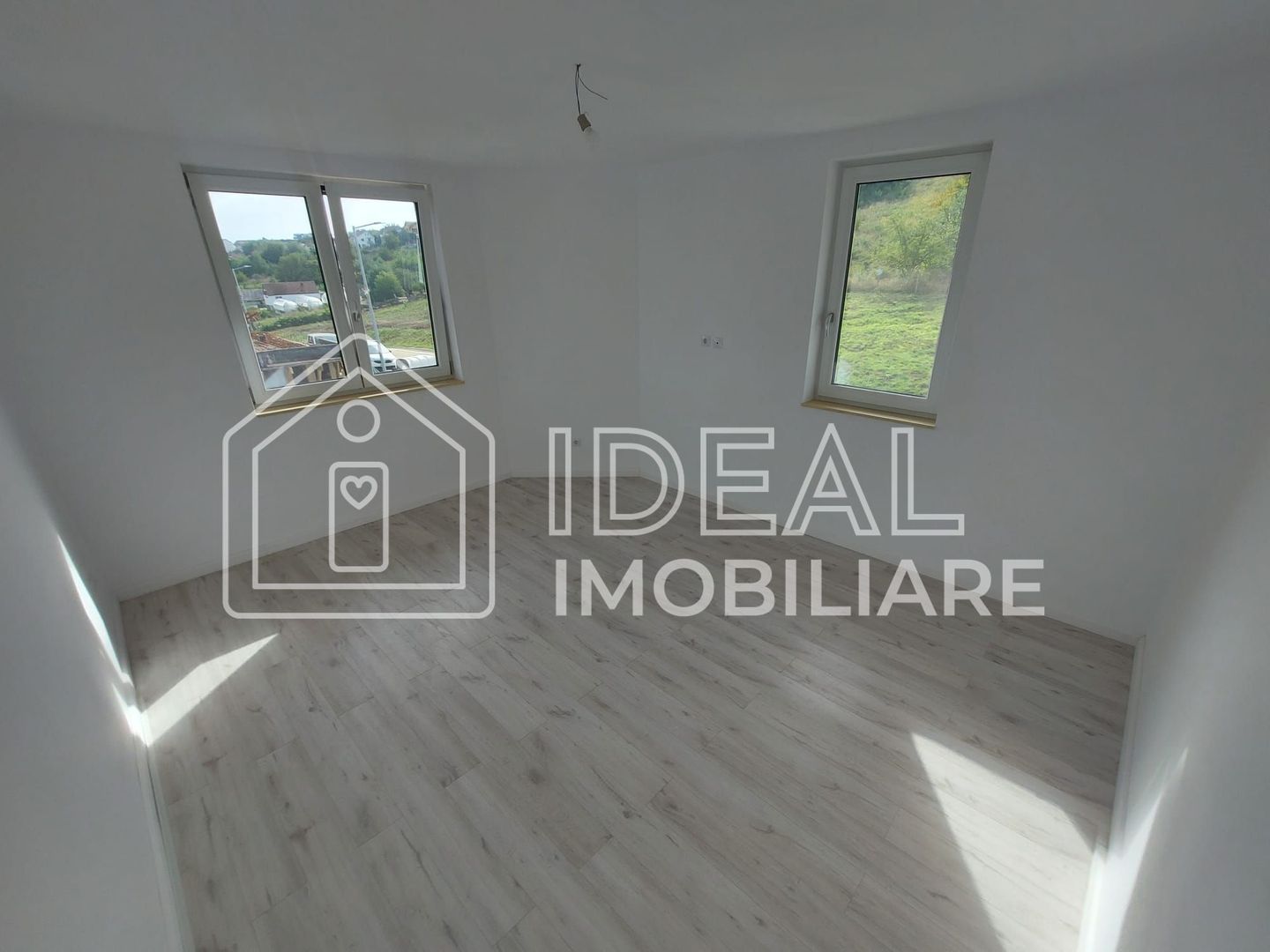 Casa Individuala LA CHEIE cu 250 mp utili, zona Strand - Poză 18