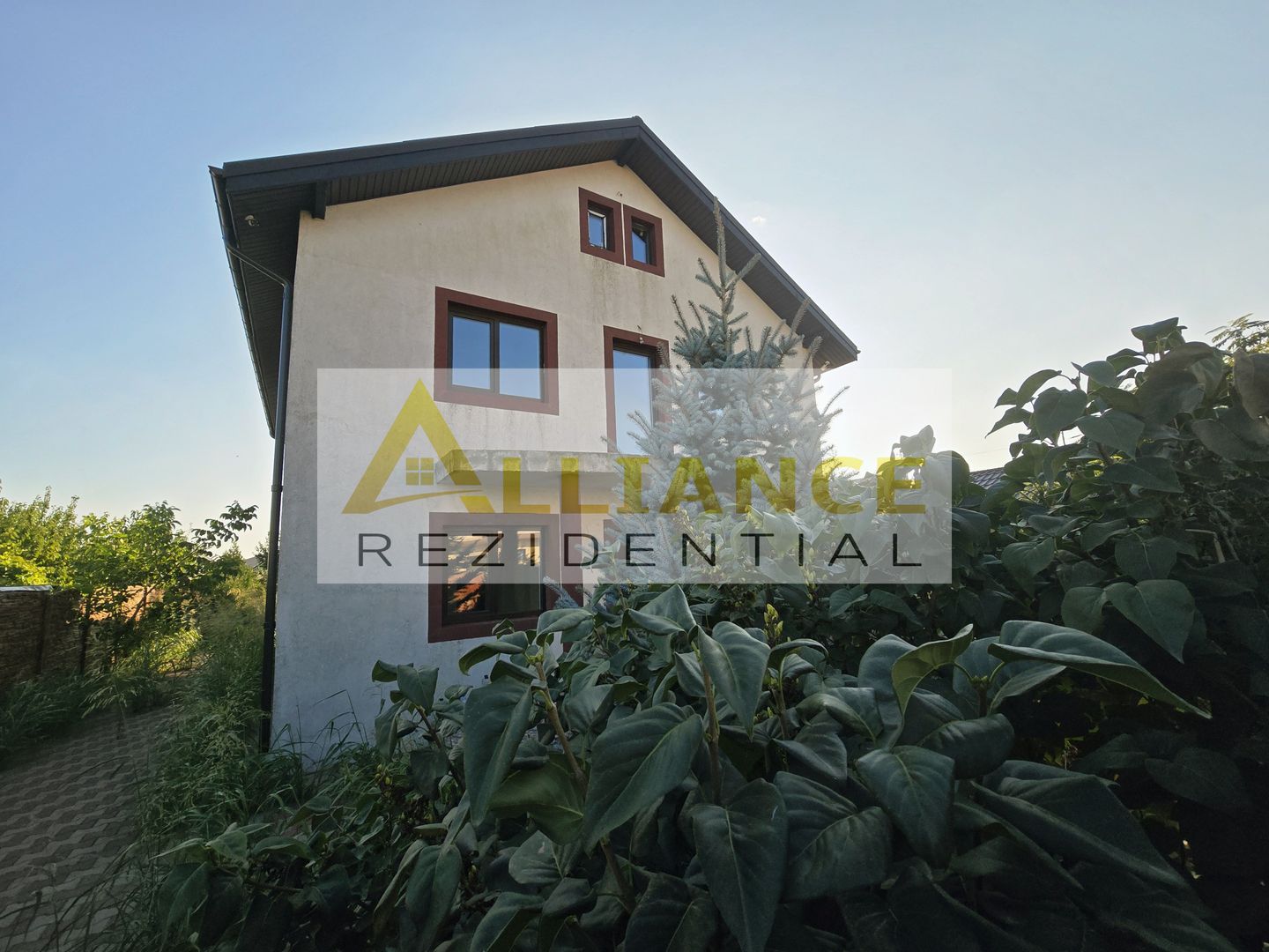 Vila individuala-P+1E+M-560mp teren-pomi fructiferi-beci - Poză 1