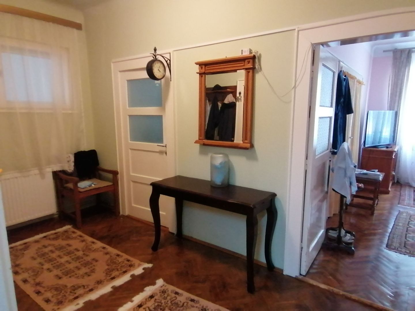 Casa in zona Sirul Livezii - Roata Norocului - Poză 13