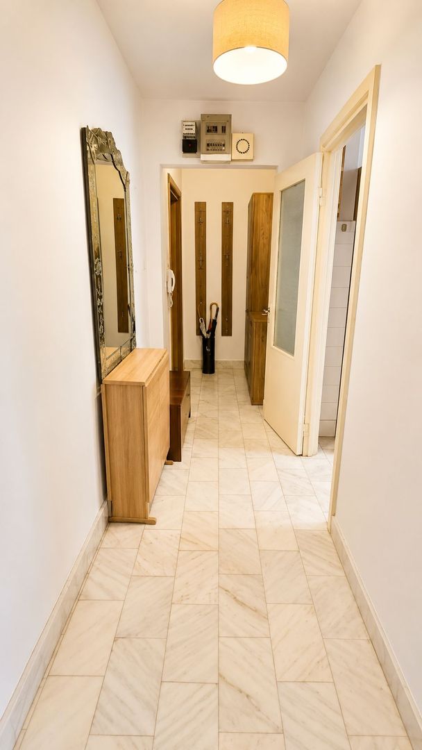 Etaj intermediar | 3 camere | 66 mp + balcon | Zona Spitalul Județean - Poză 1