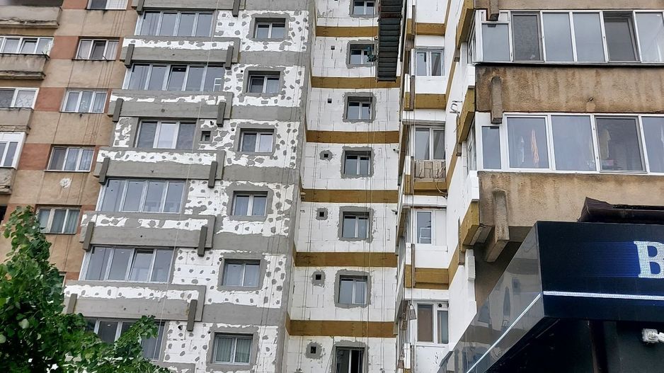 Da vanzare apartament - Poză 1