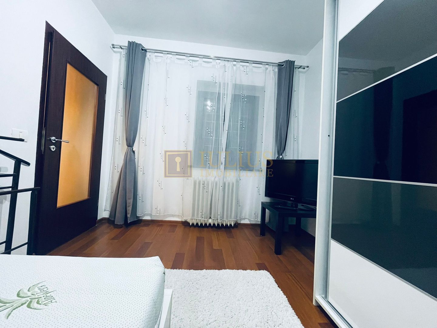 3 camere-Medicina| vis a vis de ISHO| - Poză 17