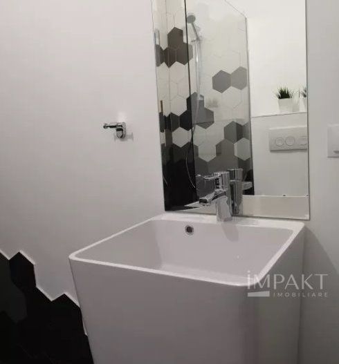 Inchiriere apartament cu 2 camere lux in zona semicentrala! - Poză 6