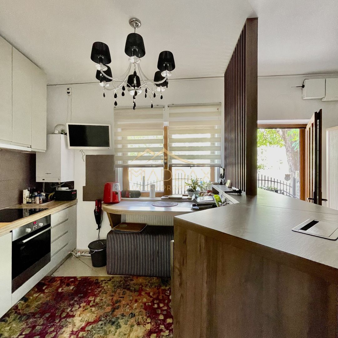 Vila cu 5 camere //2 parking// Zona Domenii - Poză 8