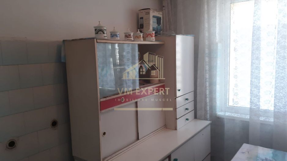 APARTAMENT 3 CAMERE, ETAJ 3, ZONA VISOI CAMPULUNG - Poză 9