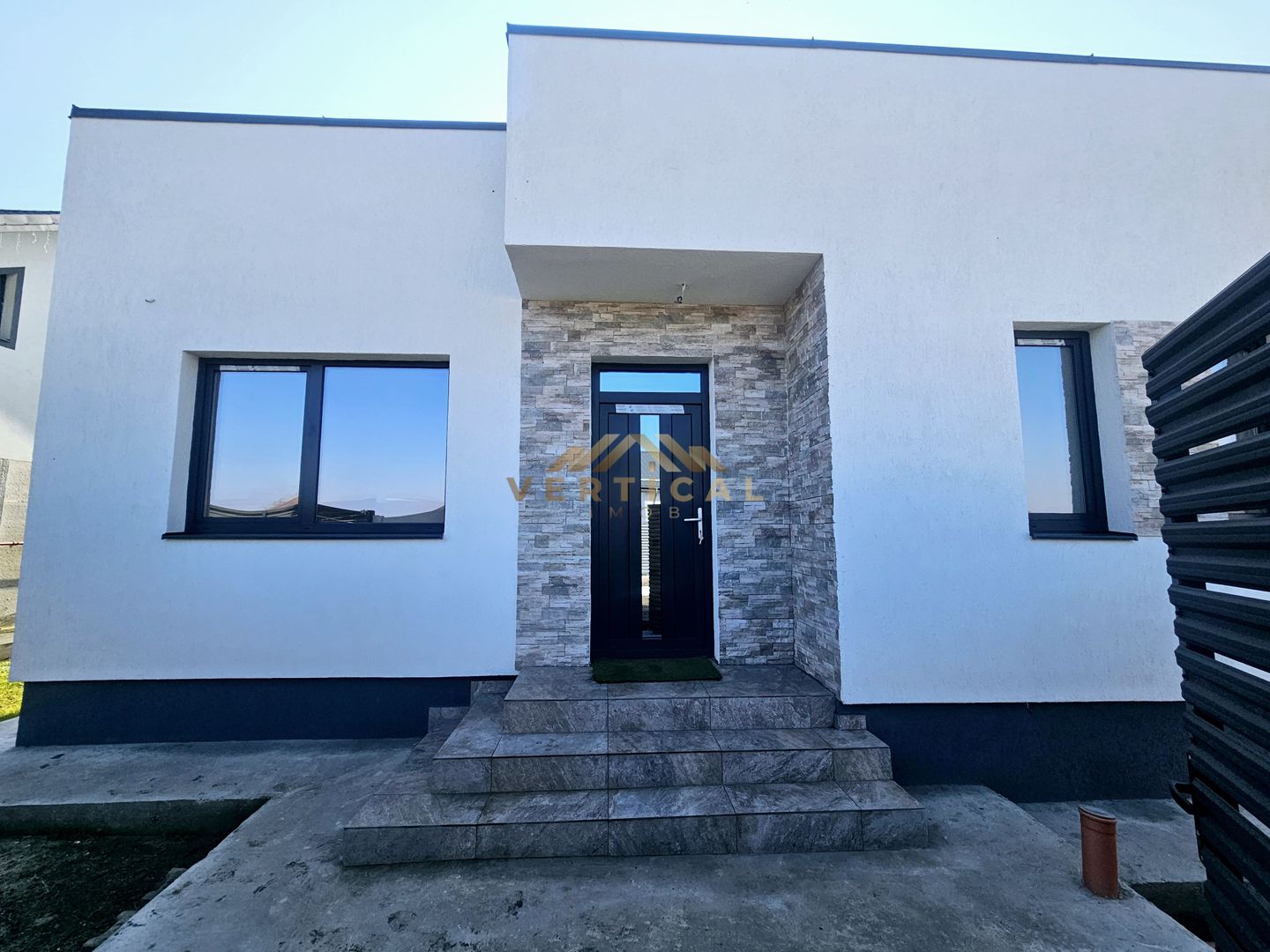 Casa pe un singur nivel cu 4 camere - comuna Berceni - Poză 11