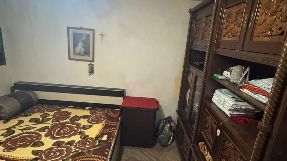 Apartament central 2 camere, parter, garaj inclus - Poză 2