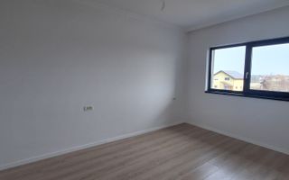 Duplex frumos cu arhitectura mediteraneana - Poză 22