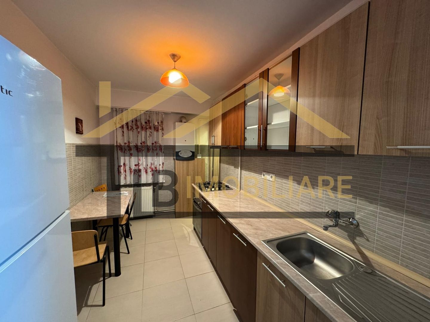 Apartament de 3 camere, 75mp, decomandat, Zona Fortuna - Poză 7