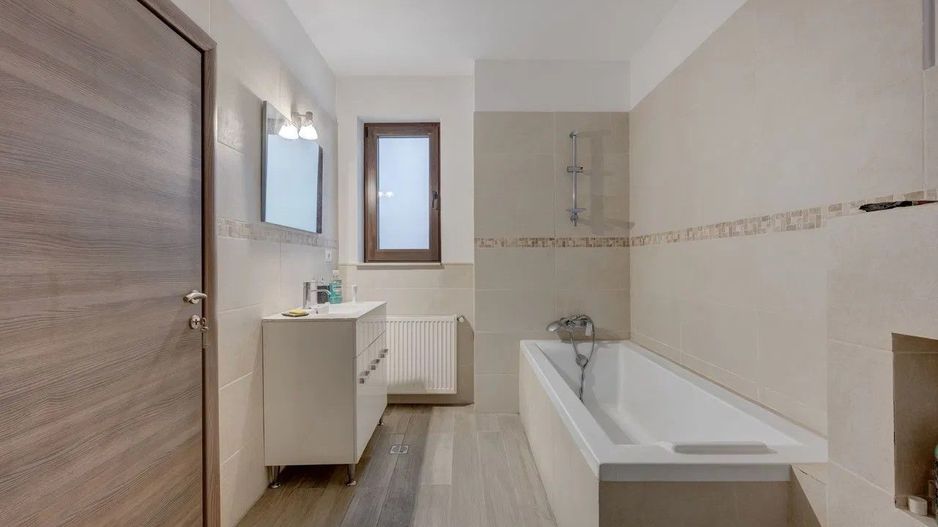 URGENT!, IMOBIL INDEPENDENT, 1260 MP, CURTE, LOCUIT/BIROURI,NEGOCIABIL - Poză 1