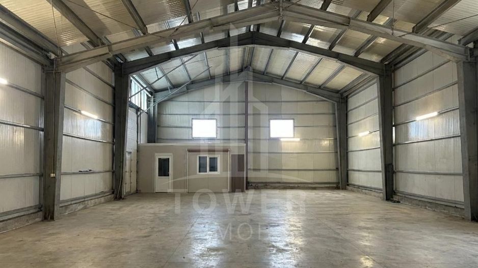 Hală Industrială Modernă 300 mp – Birou, Curent Trifazic și Acces Securizat - Poză 4