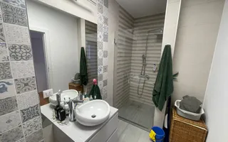 Apartament de 3 camere, modern, 80mp, parcare, zona Centrala - Poză 13