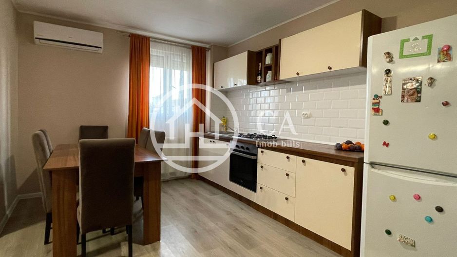 Apartament de vânzare cu 3 camere în zona Rogerius, Oradea - Poză 4