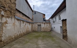 De vânzare teren cu proiect de reconstrucție apartament – zonă centrală - Poză 7