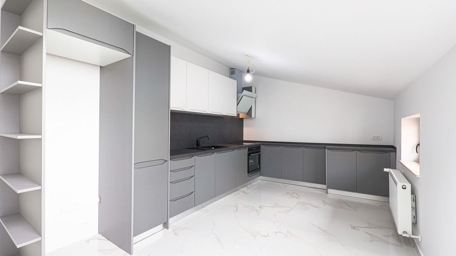 VANDUT! 3 camere amenajat, Finisat premium. - Poză 3