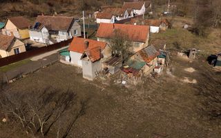 Teren intravilan de 302 mp în localitatea Șoimoș - Poză 22