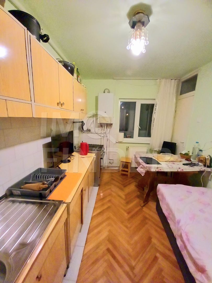 2 Camere etaj intermediar Pasteur Zorilor UMF cu Garaj de beton - Poză 4