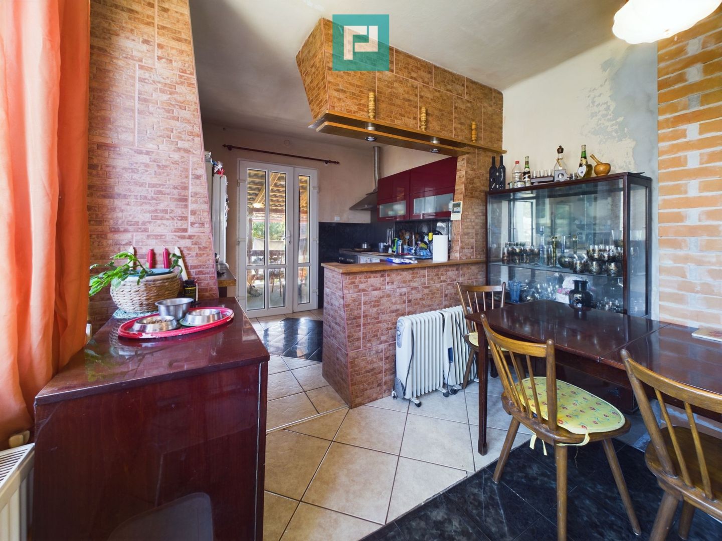 Casă individuală pe un nivel cu 5 camere, Lipova - Poză 13