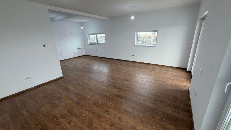 COMISION 0%, Casa Individuala, 4 Camere, 105 mp si 350 Teren, SACALAZ - Poză 2