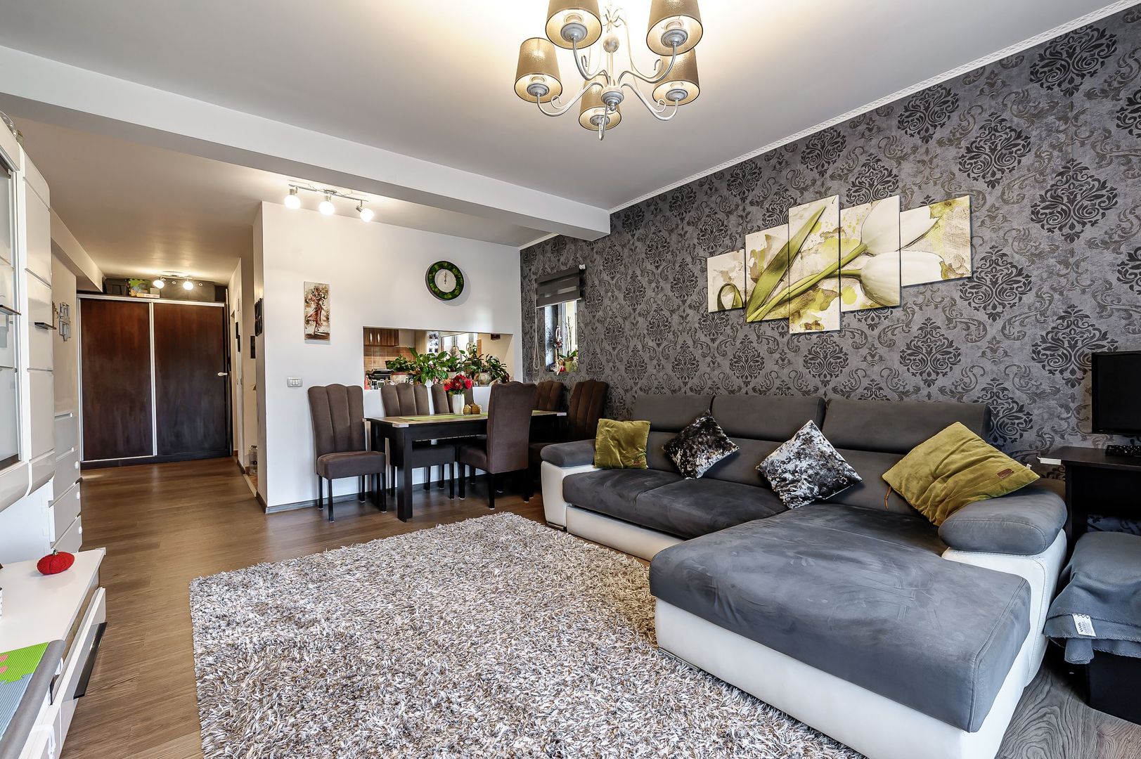 Apartament amenajat cu 2 camere și grădină la etajul 1 in Subcetate - Poză 3