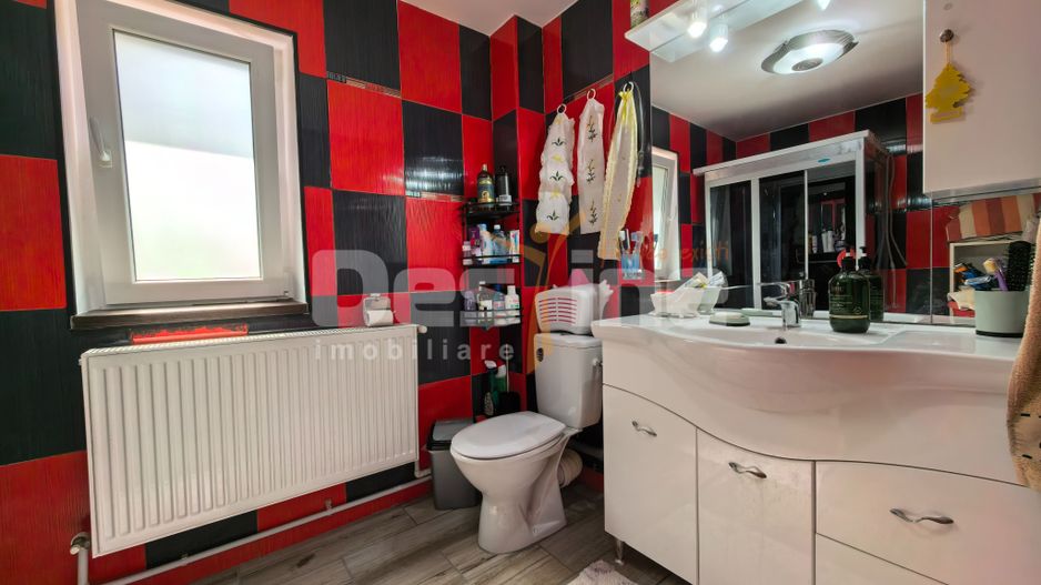 Casă cu 5 camere P+M 110 mp + 500 mp teren, mobilată - Poză 19
