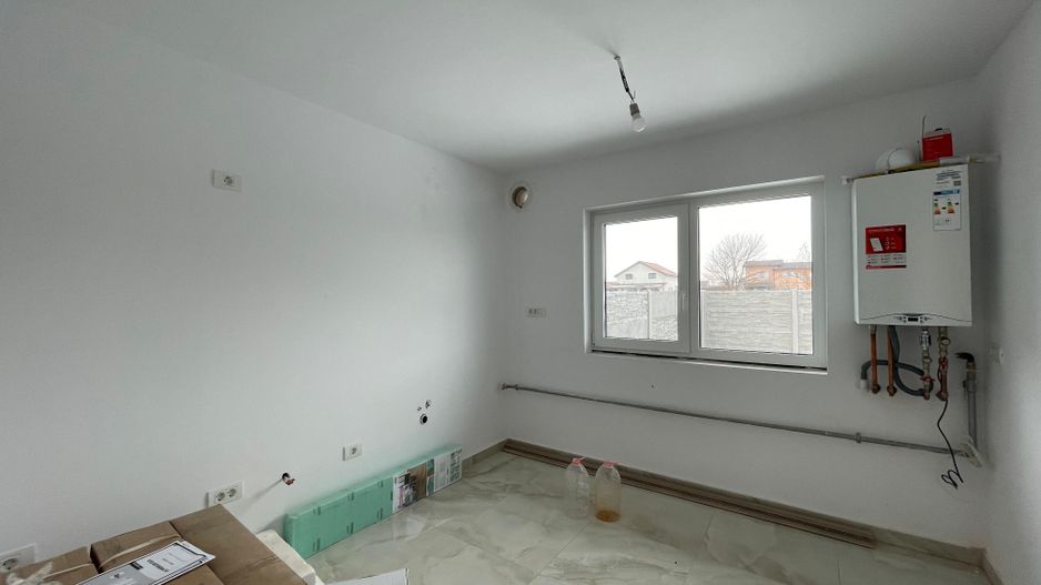 Duplex 4 camere - aproape de drumul principal - Mosnita Noua - Poză 4