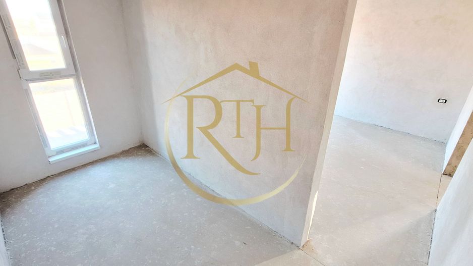 Oferim spre vanzare Case-Duplex cu 4 camere, situate in Giroc, zona buna - Poză 15