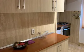 3 camere, centrala proprie, boxa la subsol, garaj - Poză 14