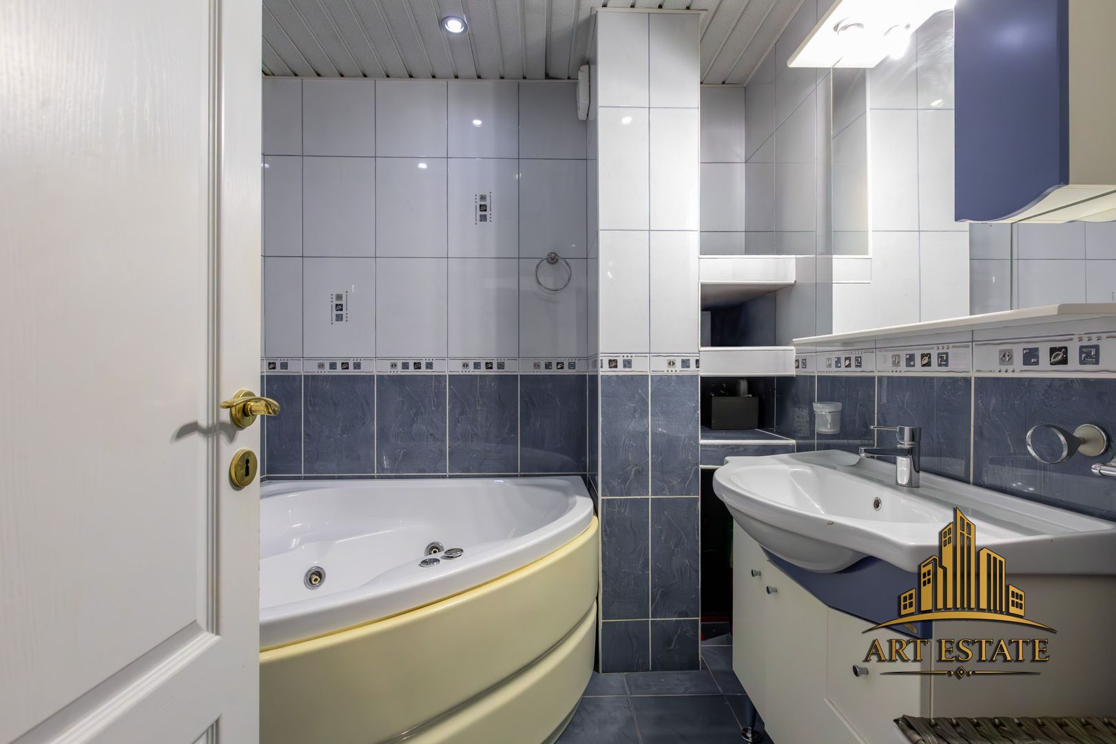🏢 Apartament 3 camere de vânzare – Bulevardul Alexandru cel Bun - Poză 8