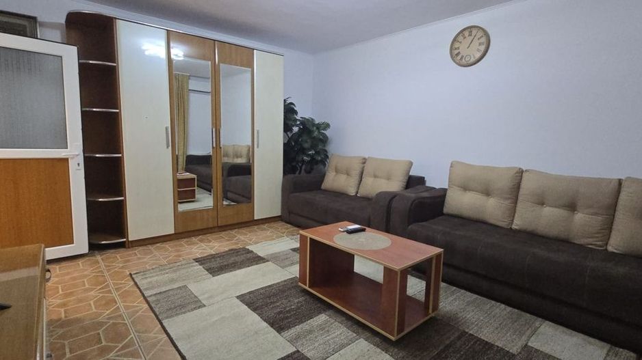 Garsonieră spațioasă 45 mp, etaj intermediar, mobilată, Basarabia - Poză 2