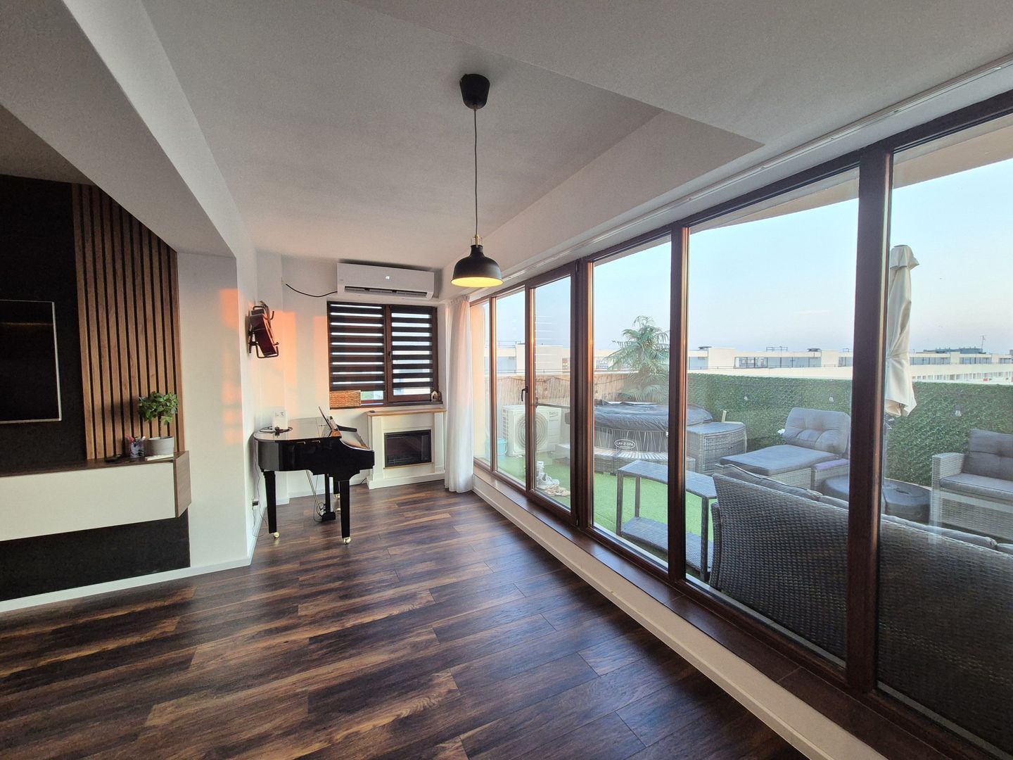 Penthouse 104,97 mp + 192,81 mp terase - piata Sudului - Poză 11