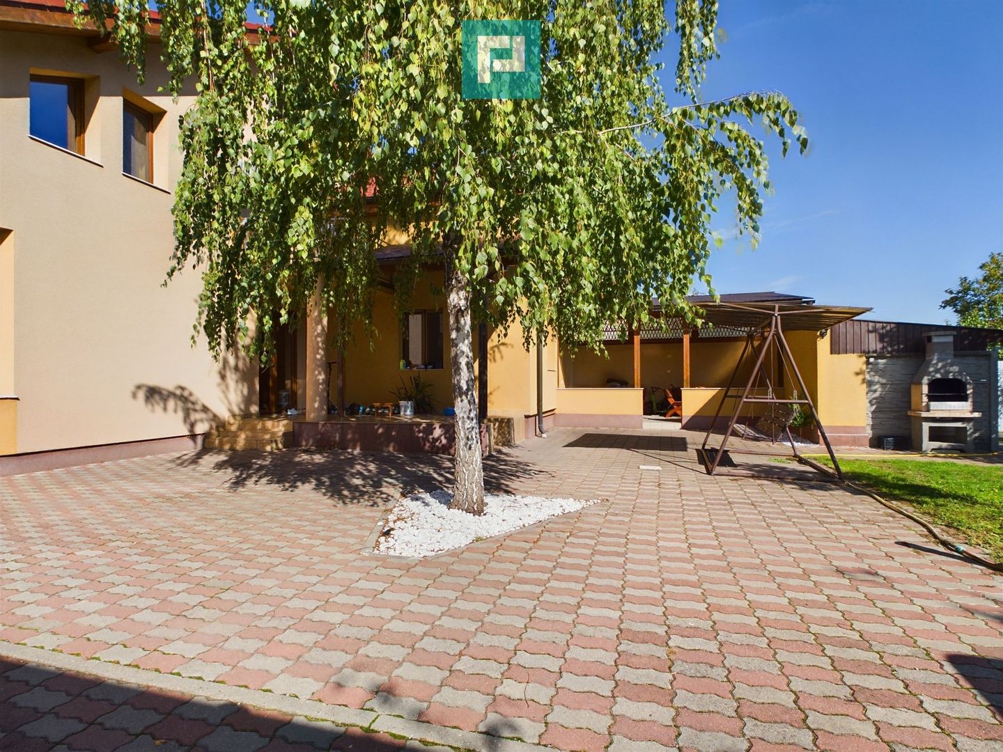 Vilă cu teren generos în Pârneava - Poză 20