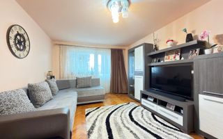 Apartament 3 camere decomandate | 70mp | Etaj 3 | Cetate - Poză 1