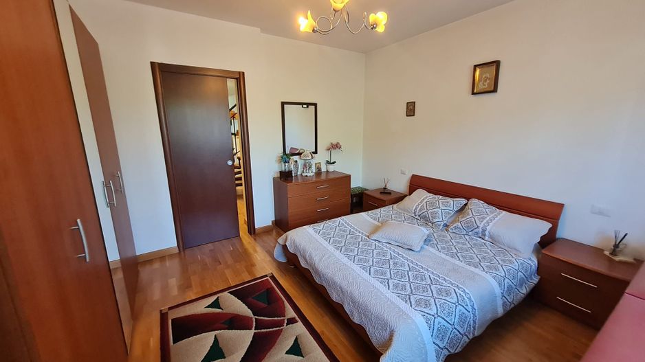 Vila generoasa,zona Lunei - Poză 7