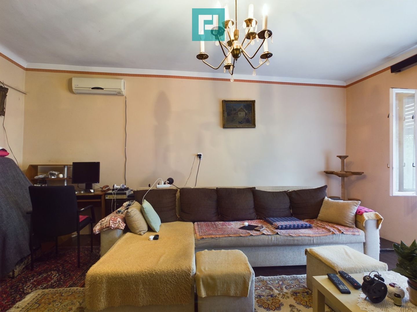 Apartament la casă cu 4 camere în Pârneava - Poză 7