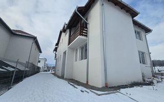 Duplex cu 4 camere, si 250 mp de curte - Poză 1