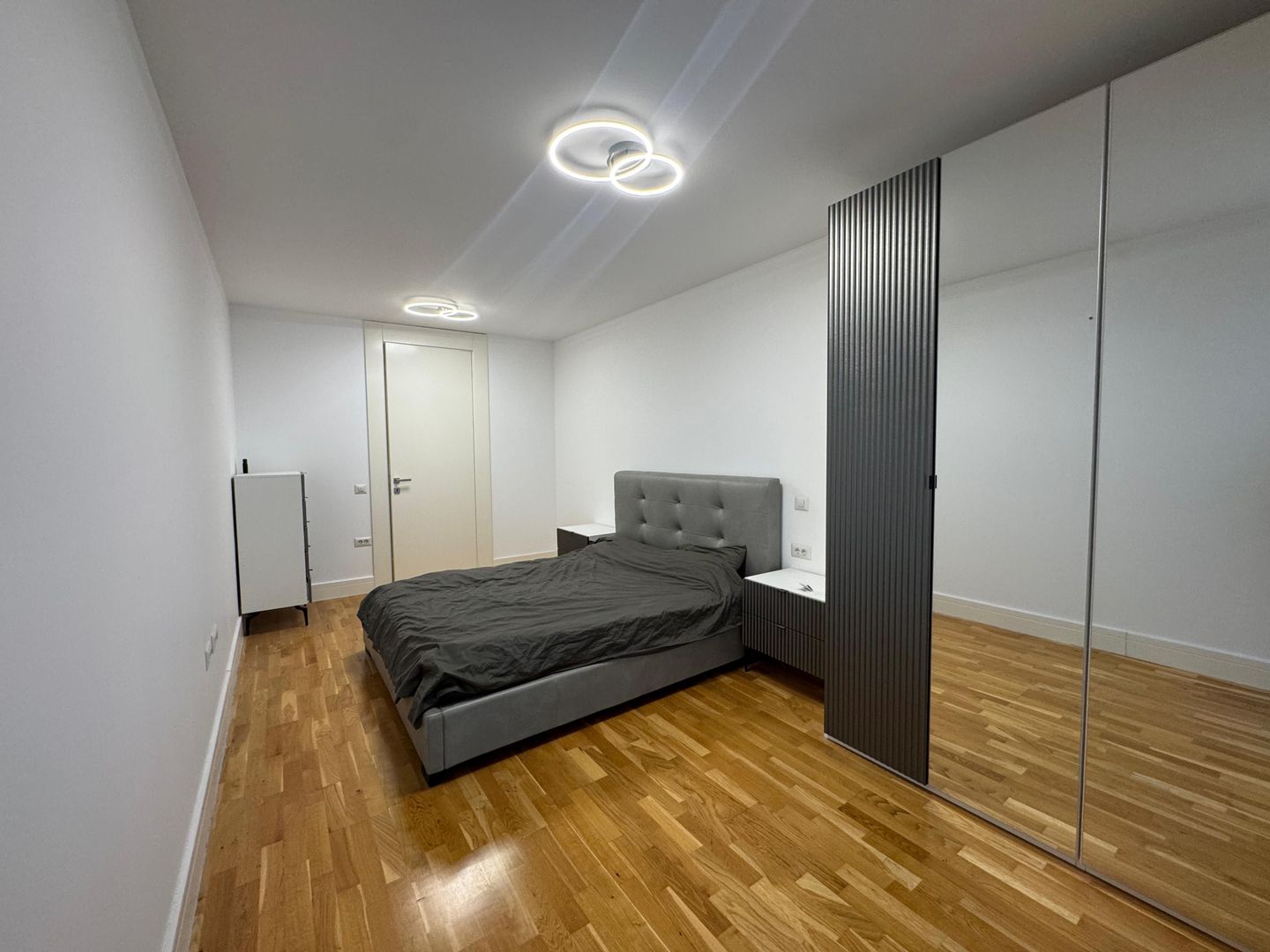 2 CAMERE | THE ADDRESS 102 || BARBU VACARESCU - Poză 7