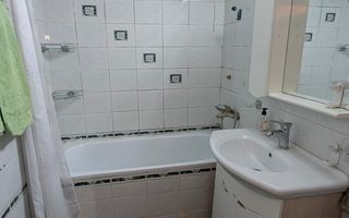 Apartament 4 camere 100 mp-balcon-parcare-beci-Central - Poză 8